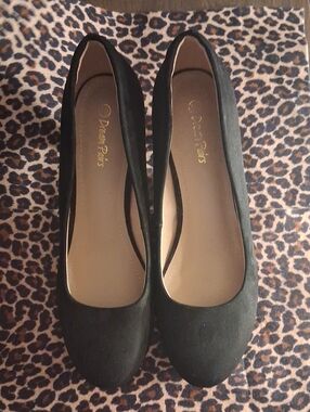 Dream Pairs Black Women's Round-Toe Suede Flats